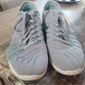 Nike Free TR 6 Gray Teal Lace Up Running Shoes Size 8 Women's